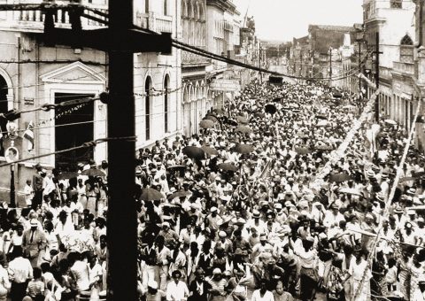 Carnaval na Rua do Comércio em 1958