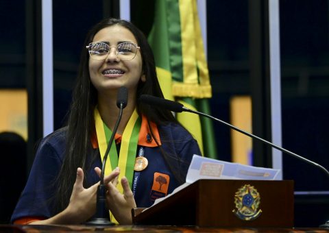 Darliane Lima, aluna da Escola Estadual Delmo Ferreira da Silva, de Jundiá,