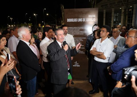 Na solenidade de inauguração, com a presença de diversas autoridades, entre elas o prefeito e o vice-prefeito de Maceió, JHC e Rodrigo Cunha, o procurador de Justiça Luiz Vasconcelos