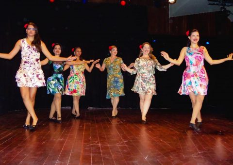 Oficina convida participantes a vivenciarem o forró e o samba em uma perspectiva inclusiva