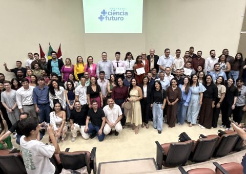miados, docentes e representantes de instituições de ensino Anthony Candido e Naísia Xavier