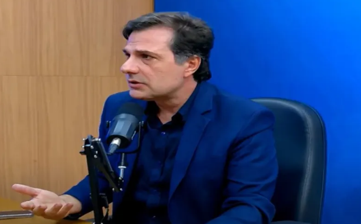 Ricardo Melro rebate críticas sobre posicionamento político e cita garantias constitucionais