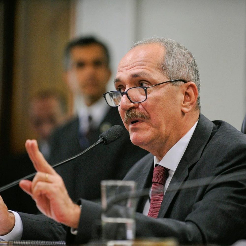 Aldo Rebelo acusa João Caldas, pai da JHC, de tramar contra Arthur Lira