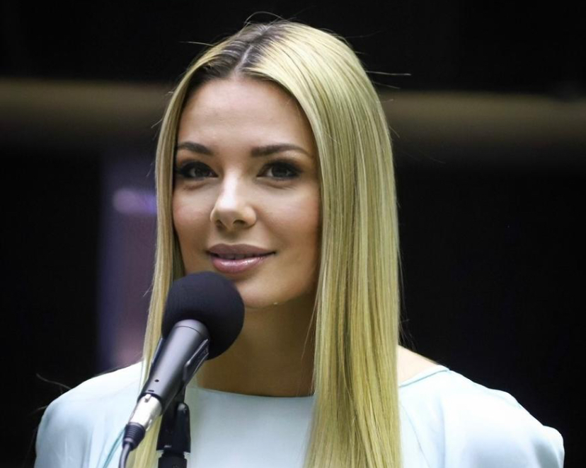Fernanda Louback ficou conhecida. Aos 46 anos, a vereadora de Niterói pelo PL